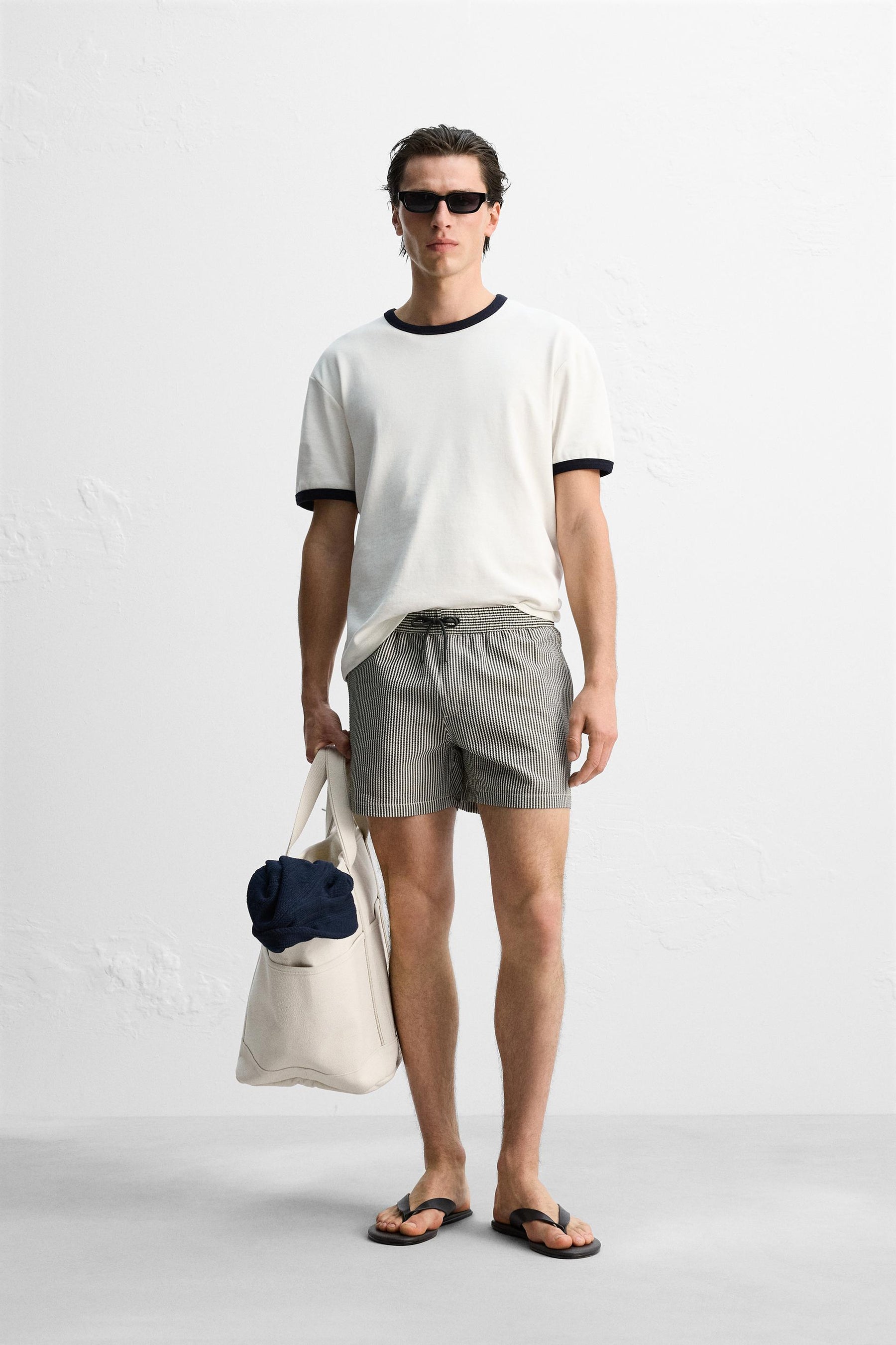 SEERSUCKER MID-LENGTH SWIMMING TRUNKS - Image 1