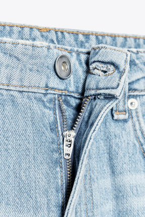 Baggy Mid-Waist Jeans