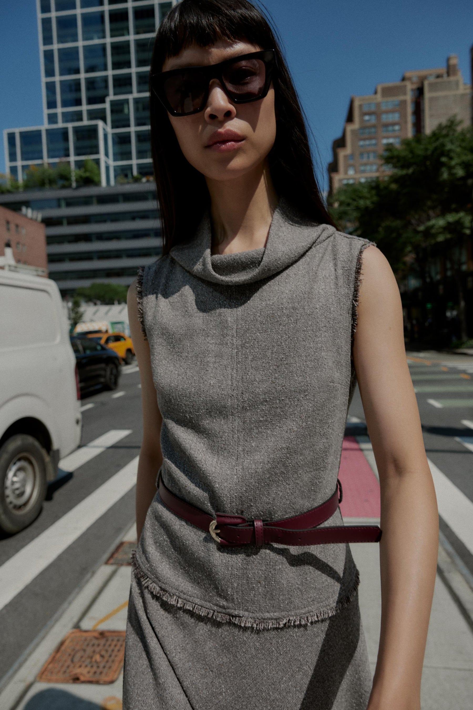 BELTED STRUCTURE MIDI DRESS
