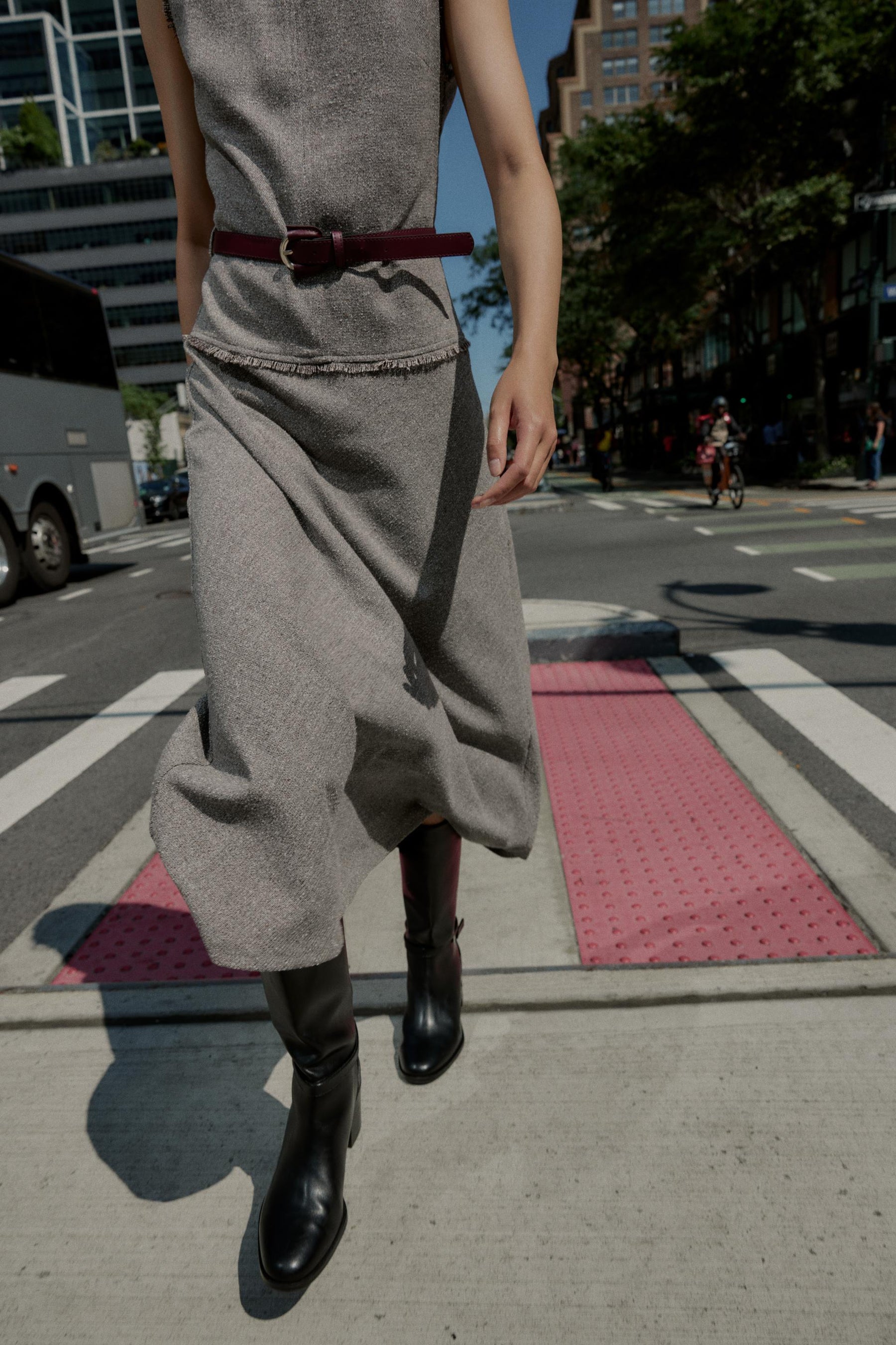 BELTED STRUCTURE MIDI DRESS