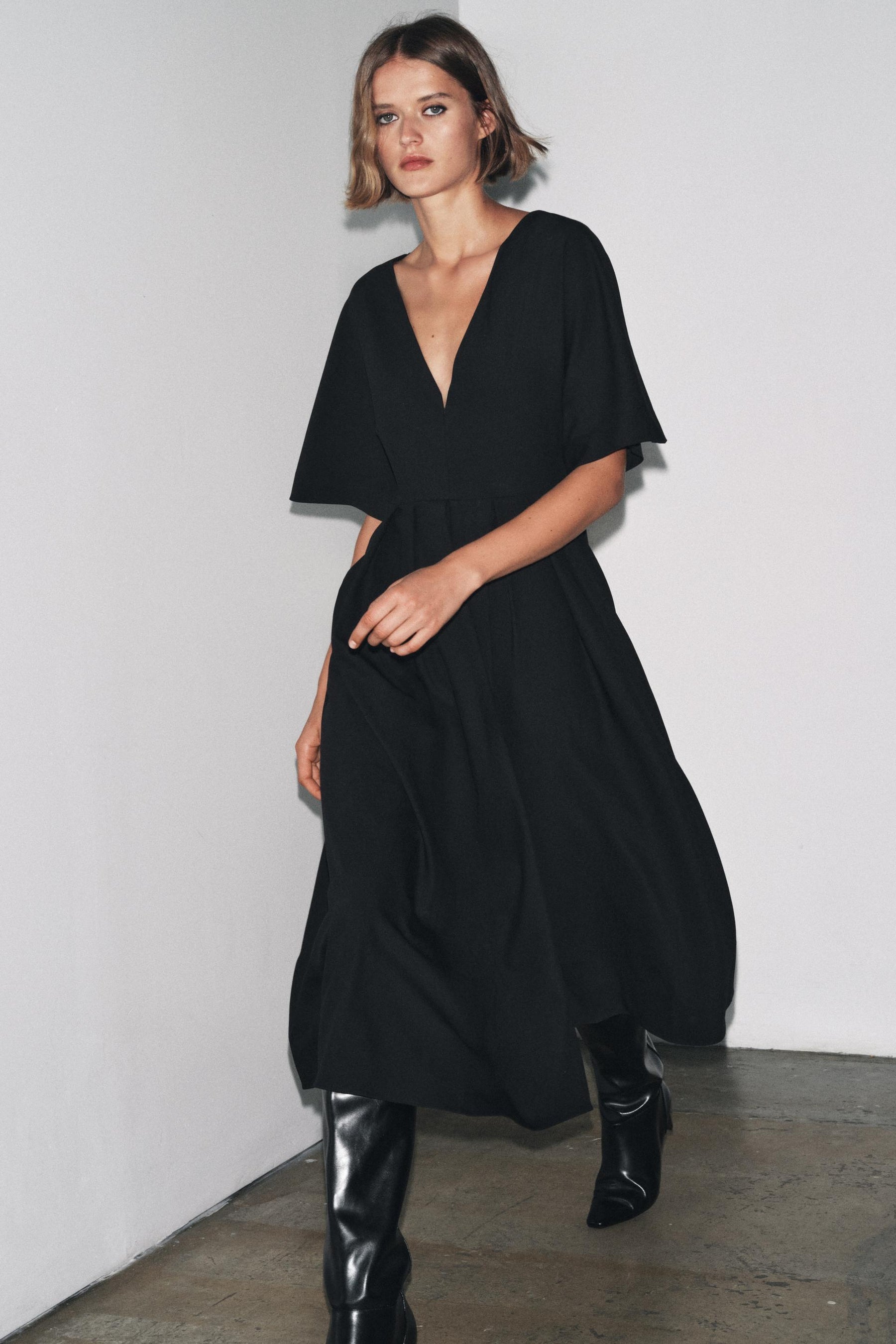ZW COLLECTION V-NECK MIDI