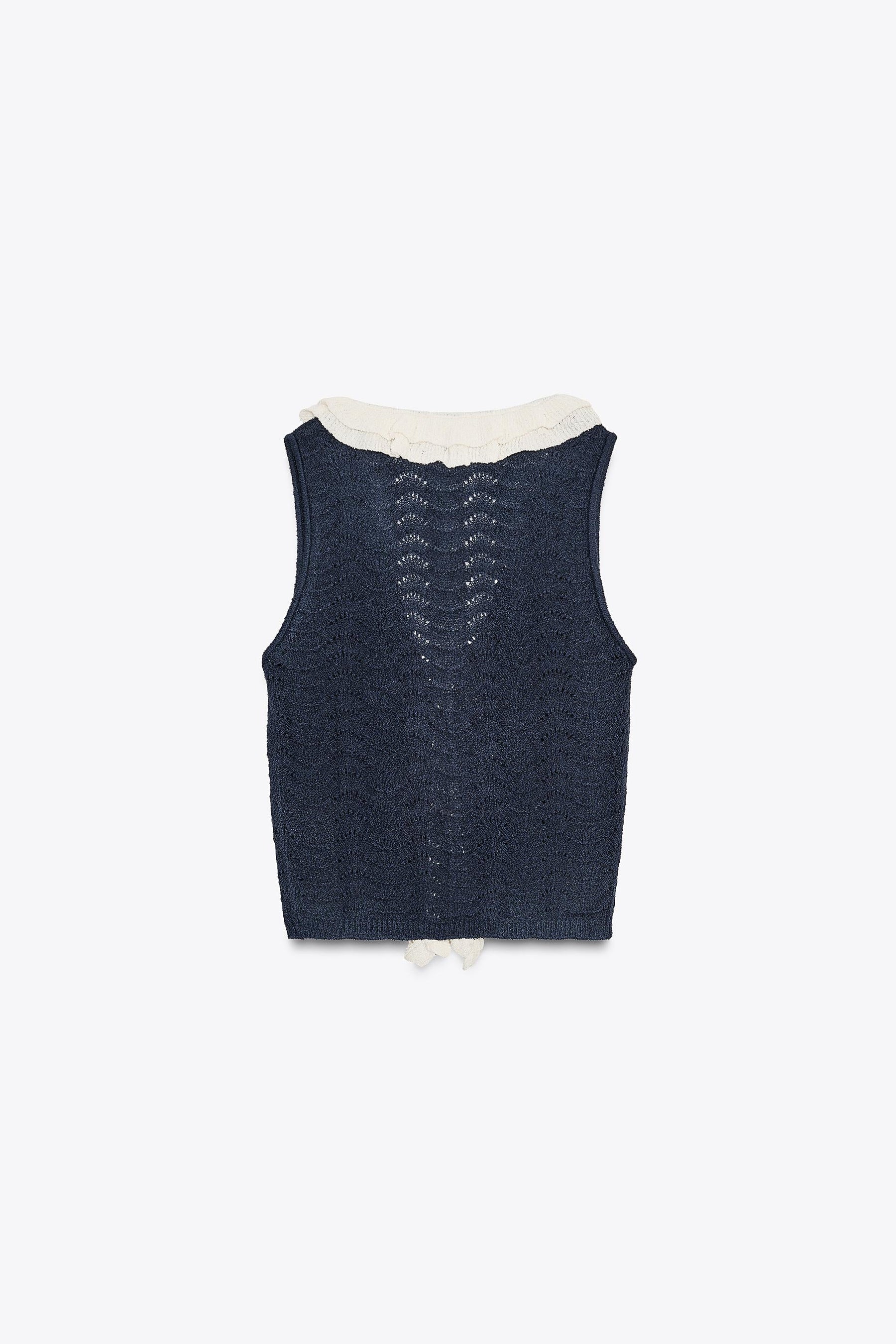 RUFFLE CONTRAST TOP