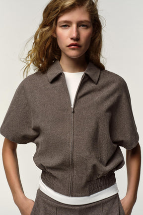 Jacke mit weichen Ärmeln