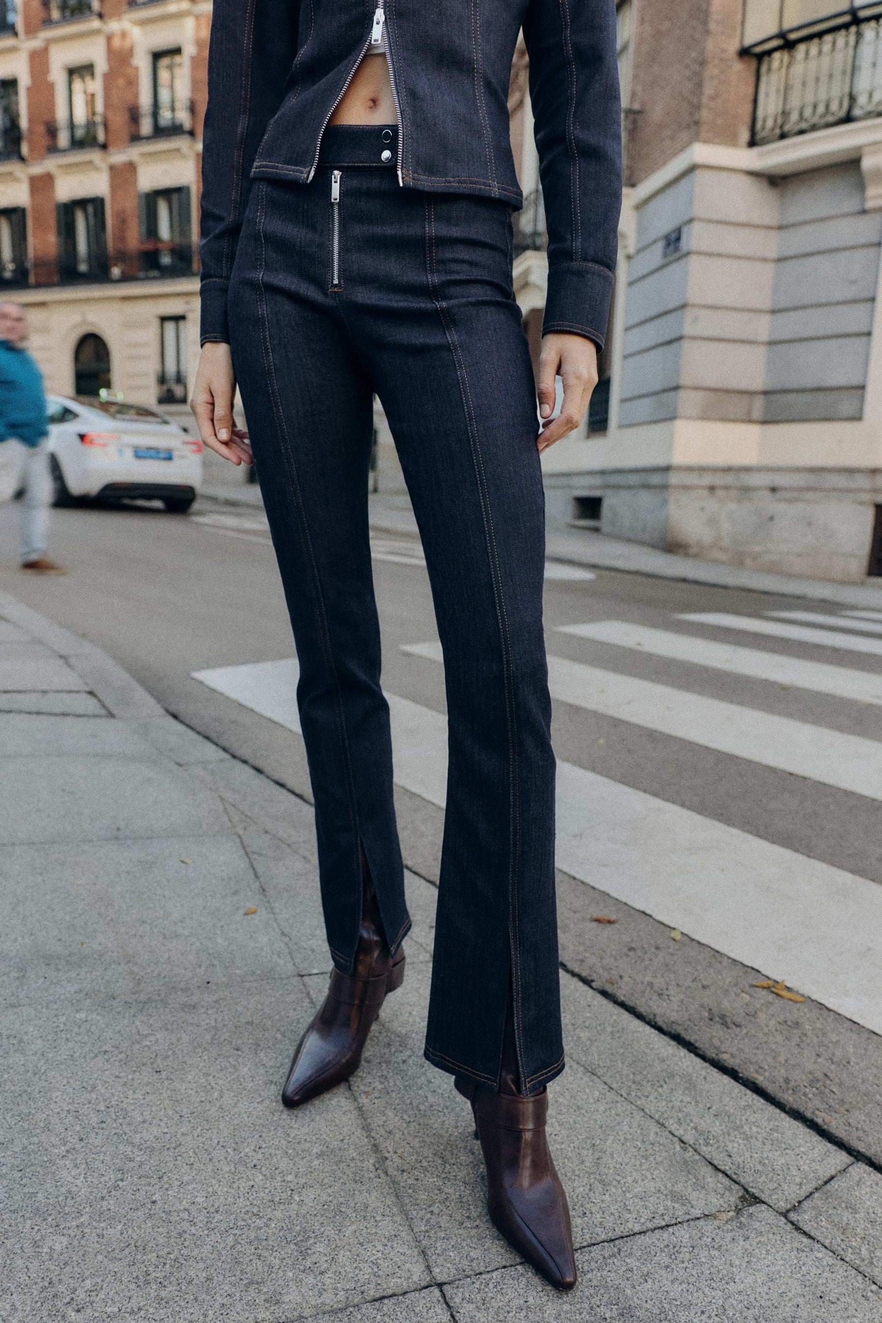 Skinny Mid-Waist Jeans