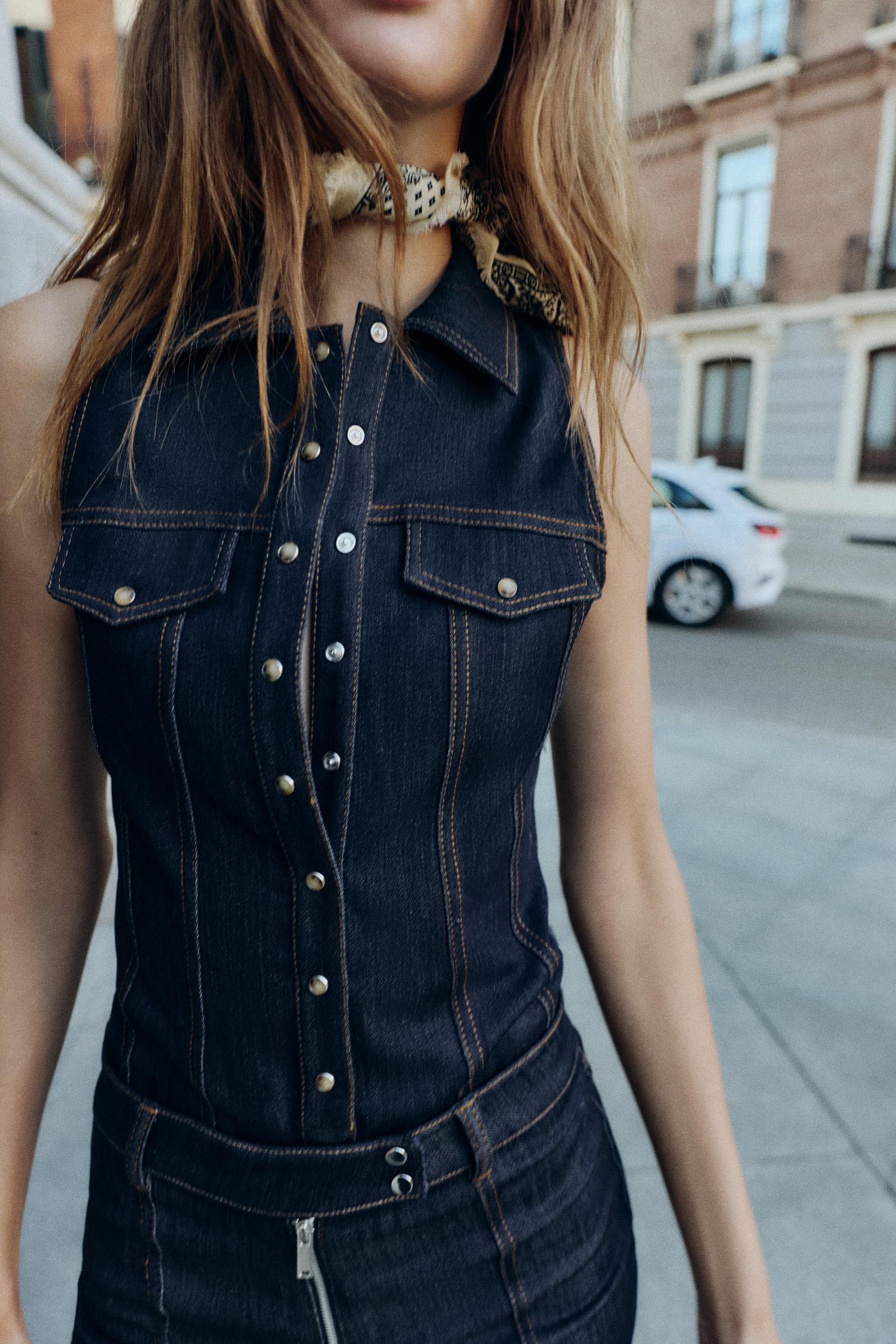 Figurbetonter Jeansbody