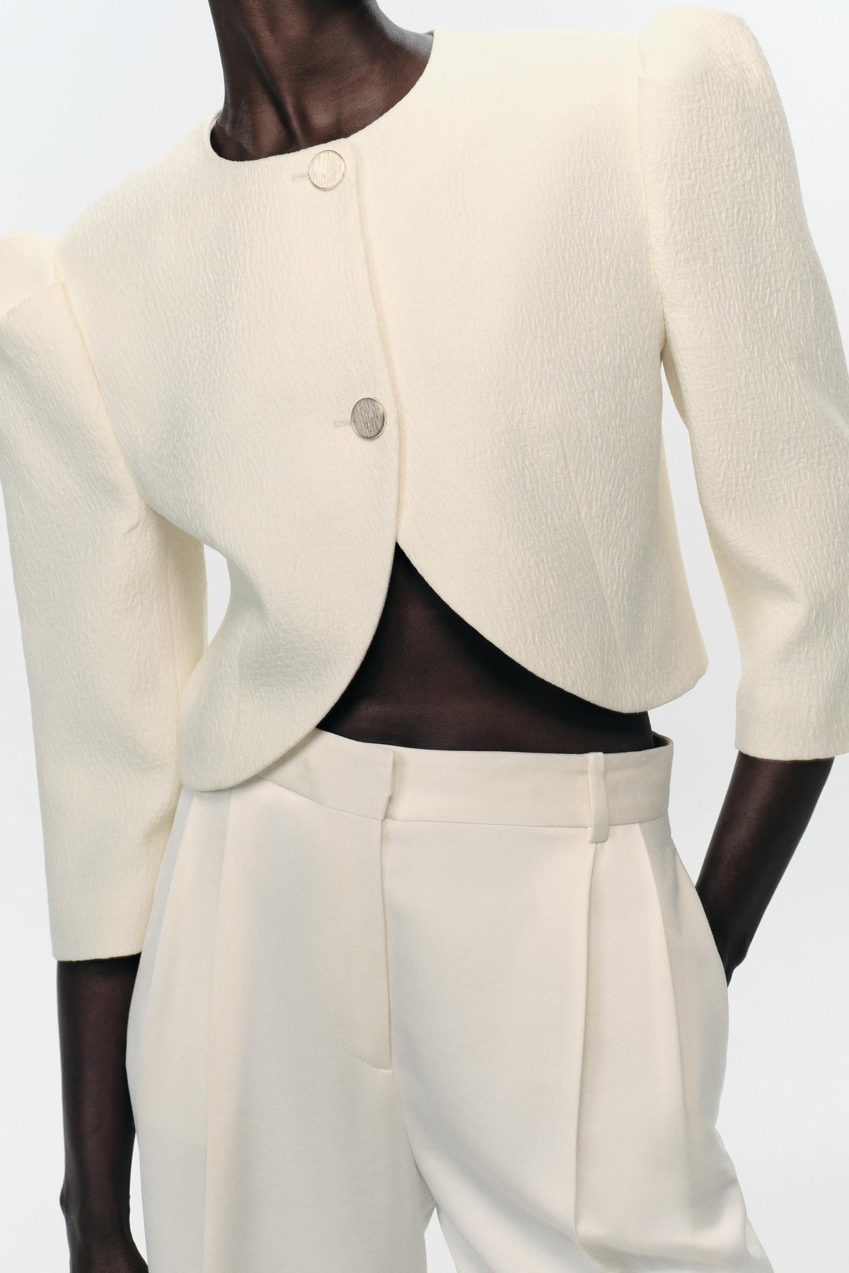 SHORT PUFF-SLEEVE BLAZER - Image 2