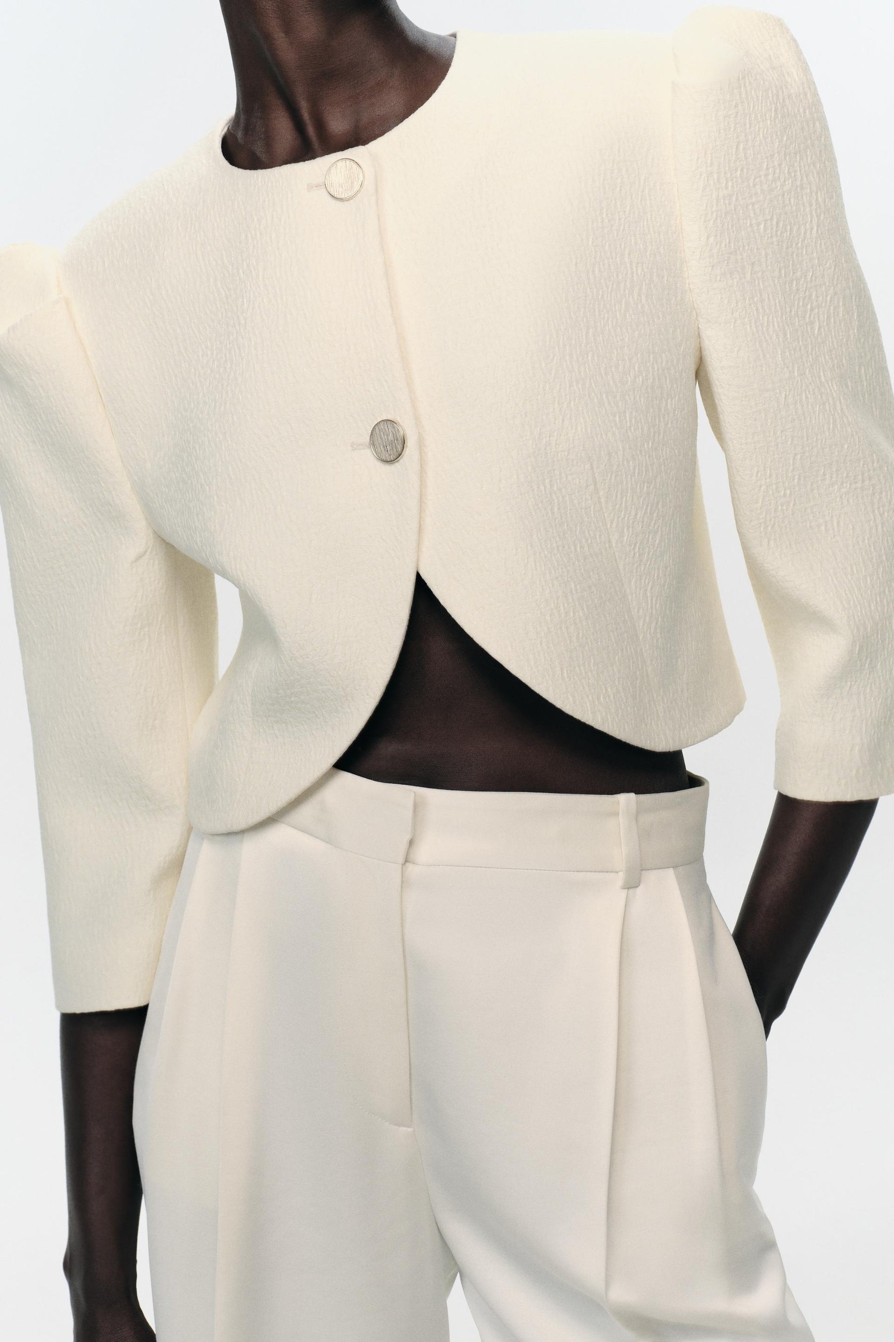 SHORT PUFF-SLEEVE BLAZER - Image 2