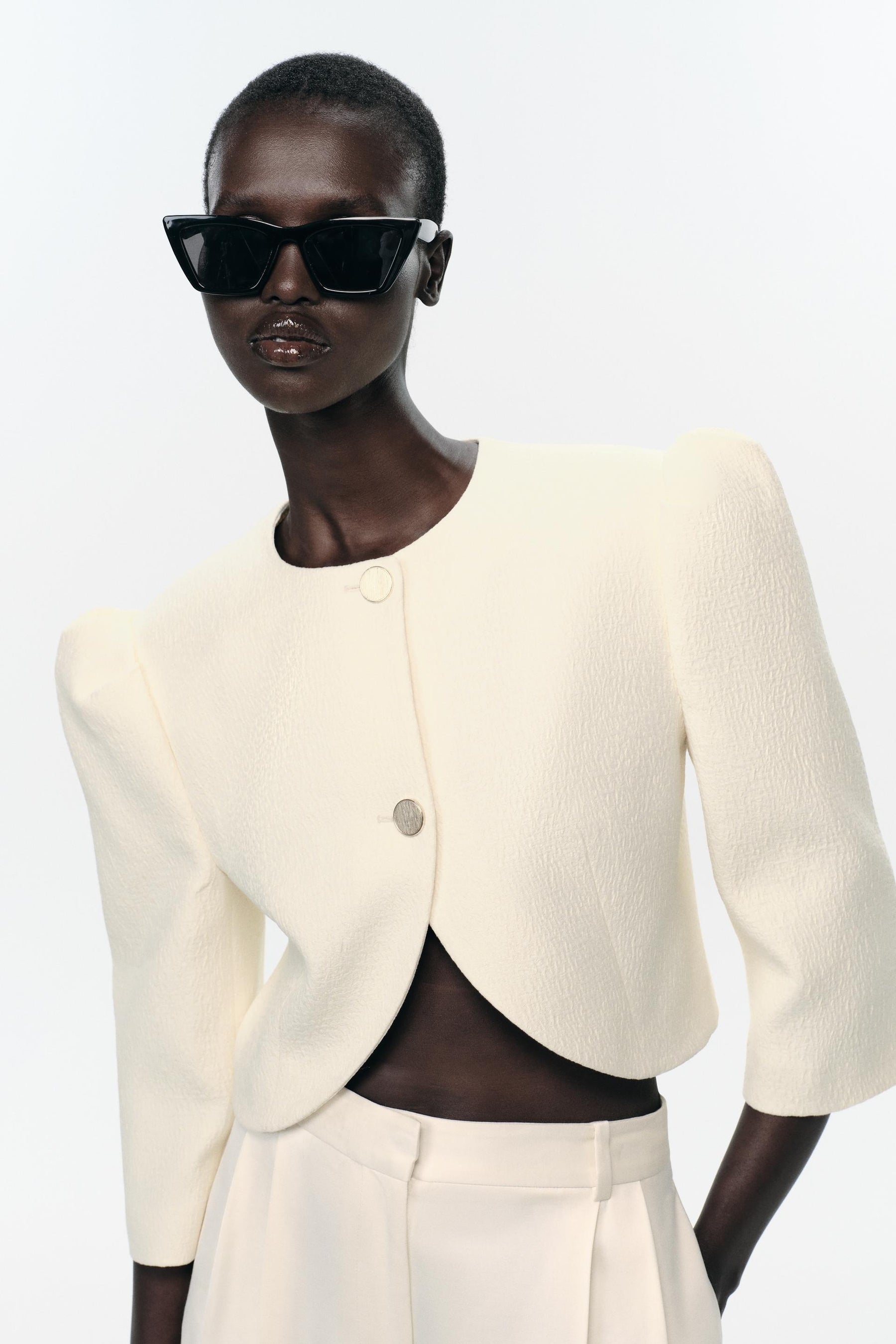 SHORT PUFF-SLEEVE BLAZER - Image 3