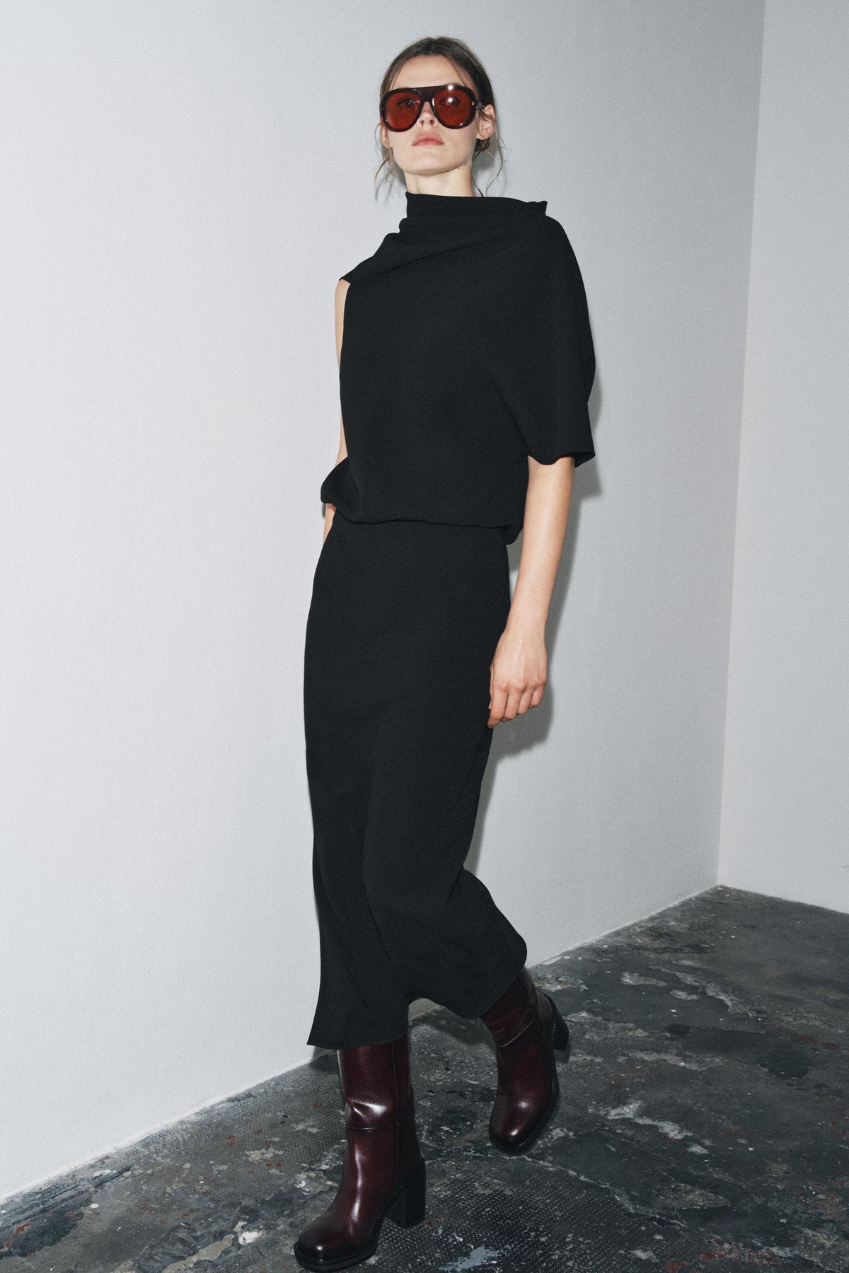 ASYMMETRIC DRESS