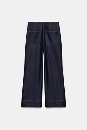 Bootcut-Hose mit kontrastierenden Ziernähten