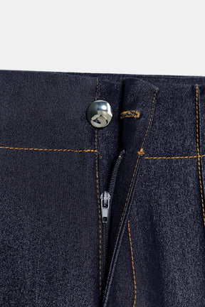 Bootcut-Hose mit kontrastierenden Ziernähten