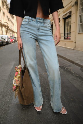 Low-Rise Flare Fit Jeans