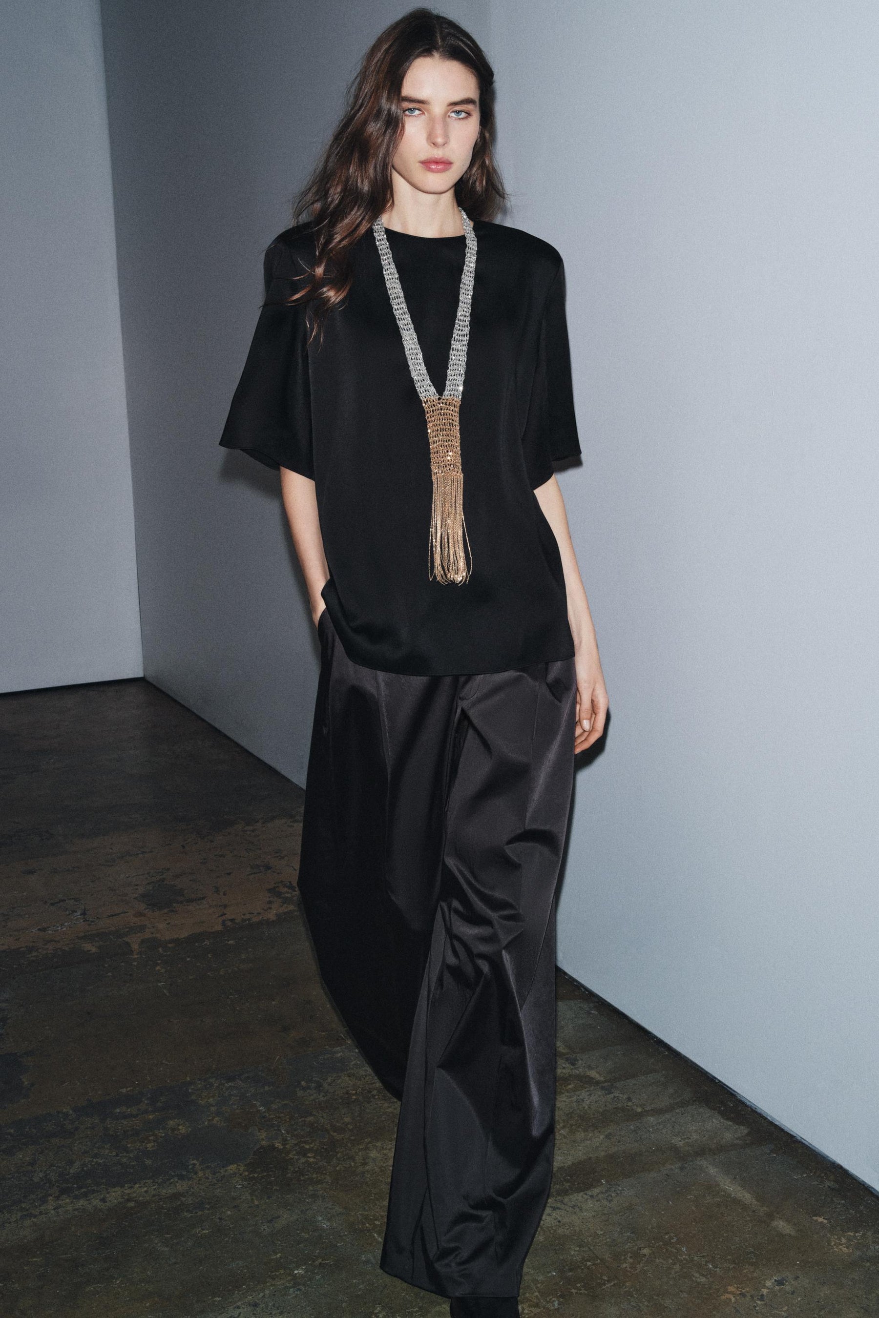 Padded shoulder top