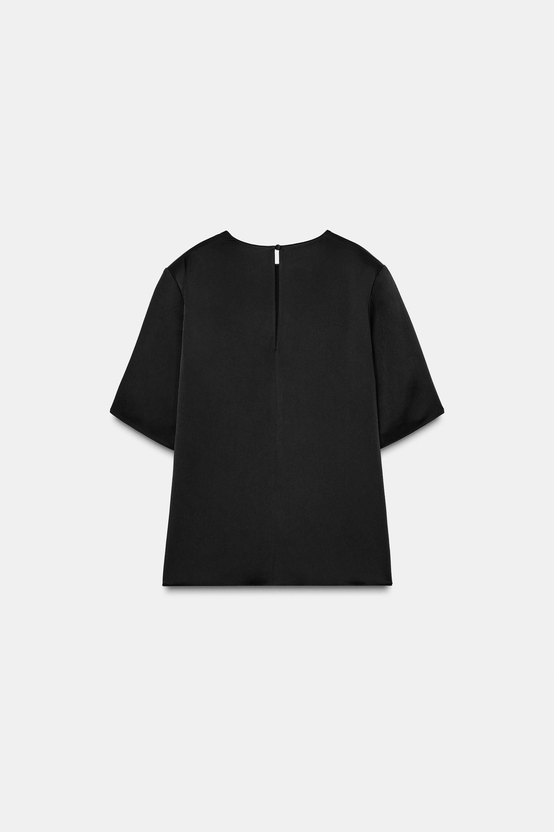 Padded shoulder top