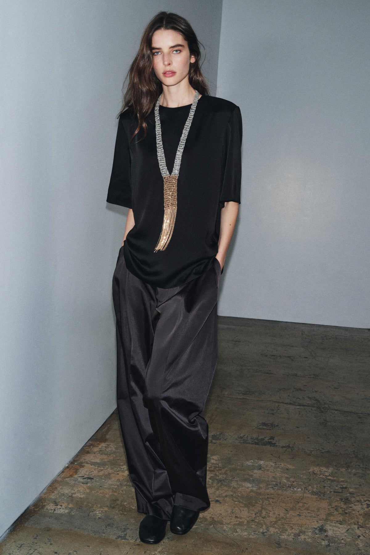Padded shoulder top