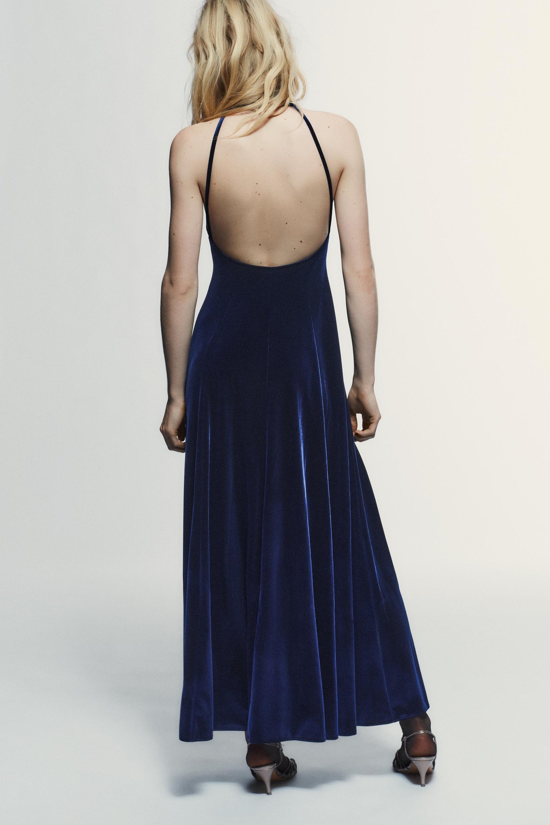 LONG BACKLESS DRESS - Image 4