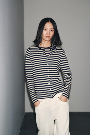 Gestreifter Strickcardigan