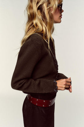 Strickjacke mit eingewebtem Besatz