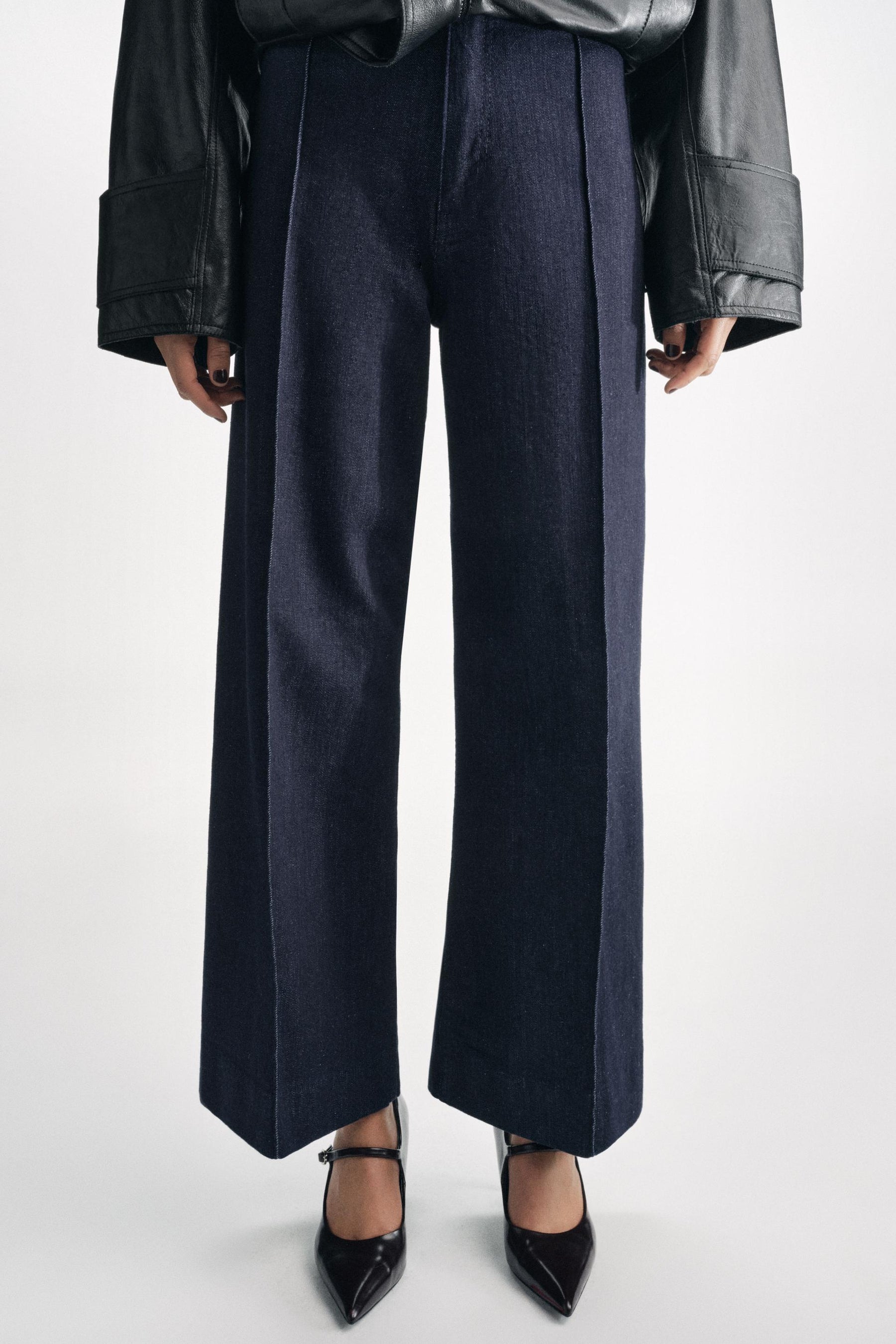 Wide-leg High-waist Jeans