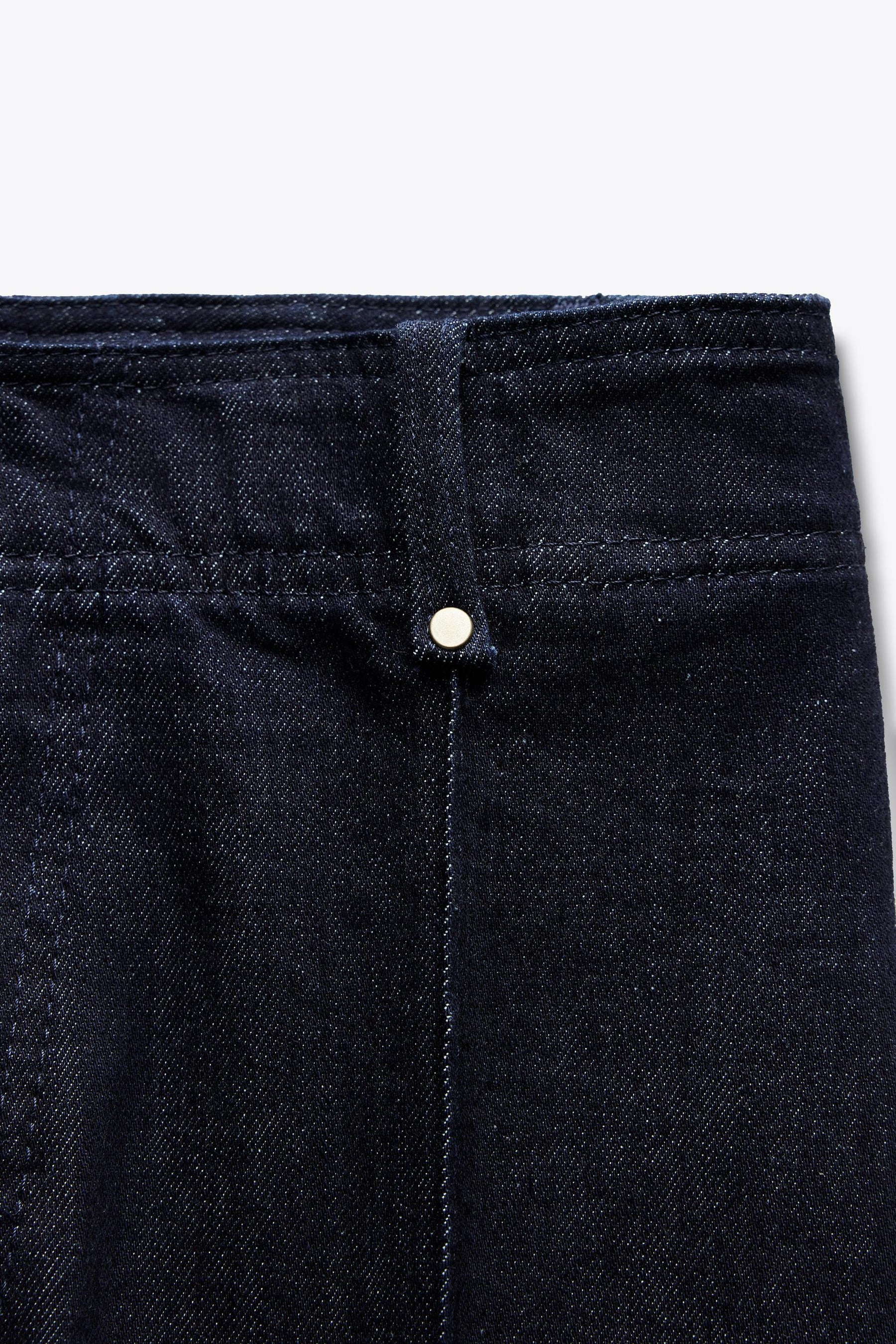 Wide-Leg High-Waist Jeans