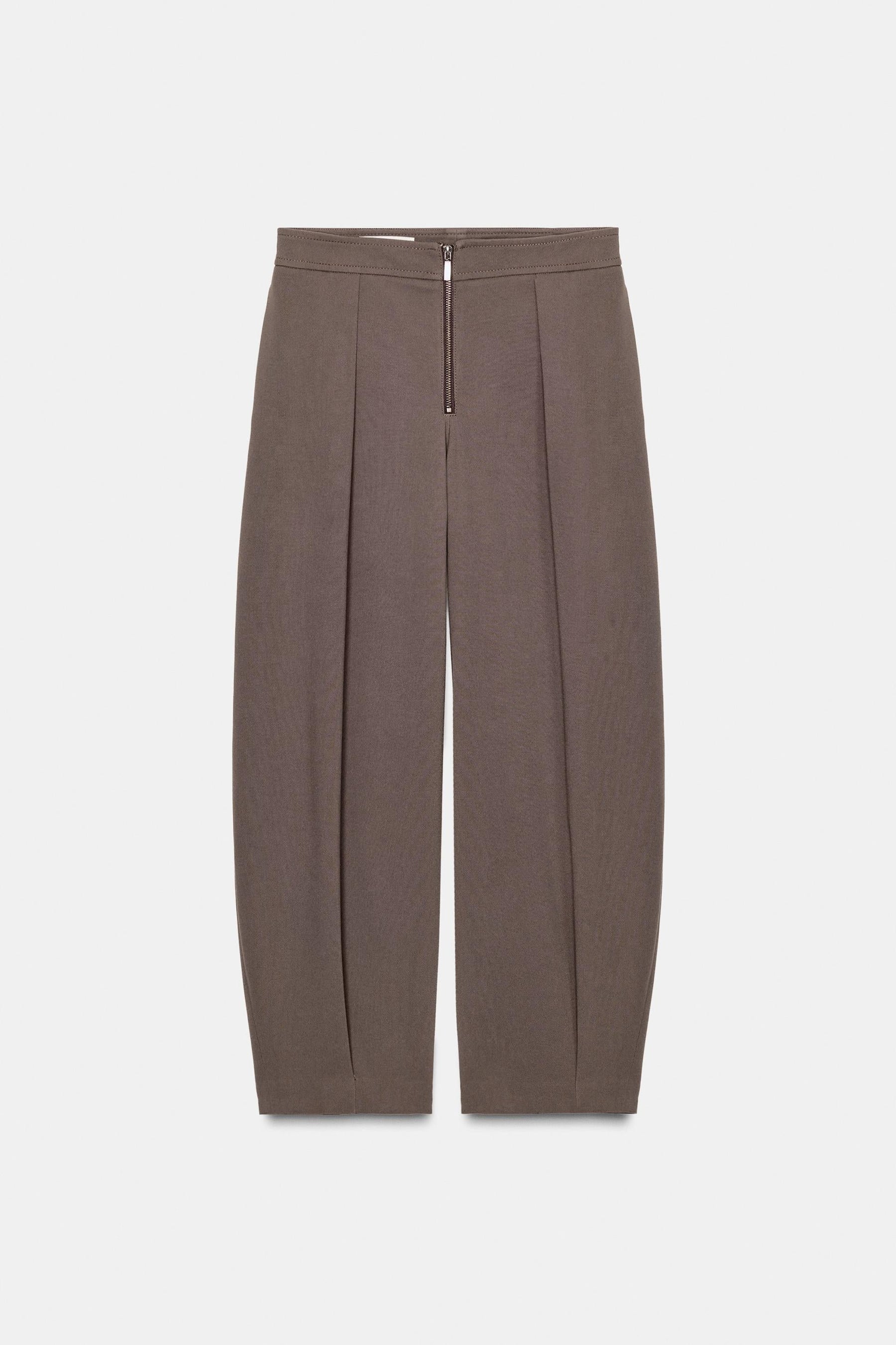 Zip-up Carrot Trousers