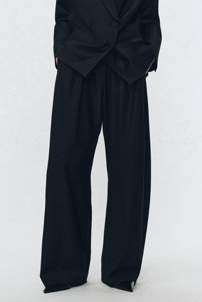 Wollhose mit Abnähern