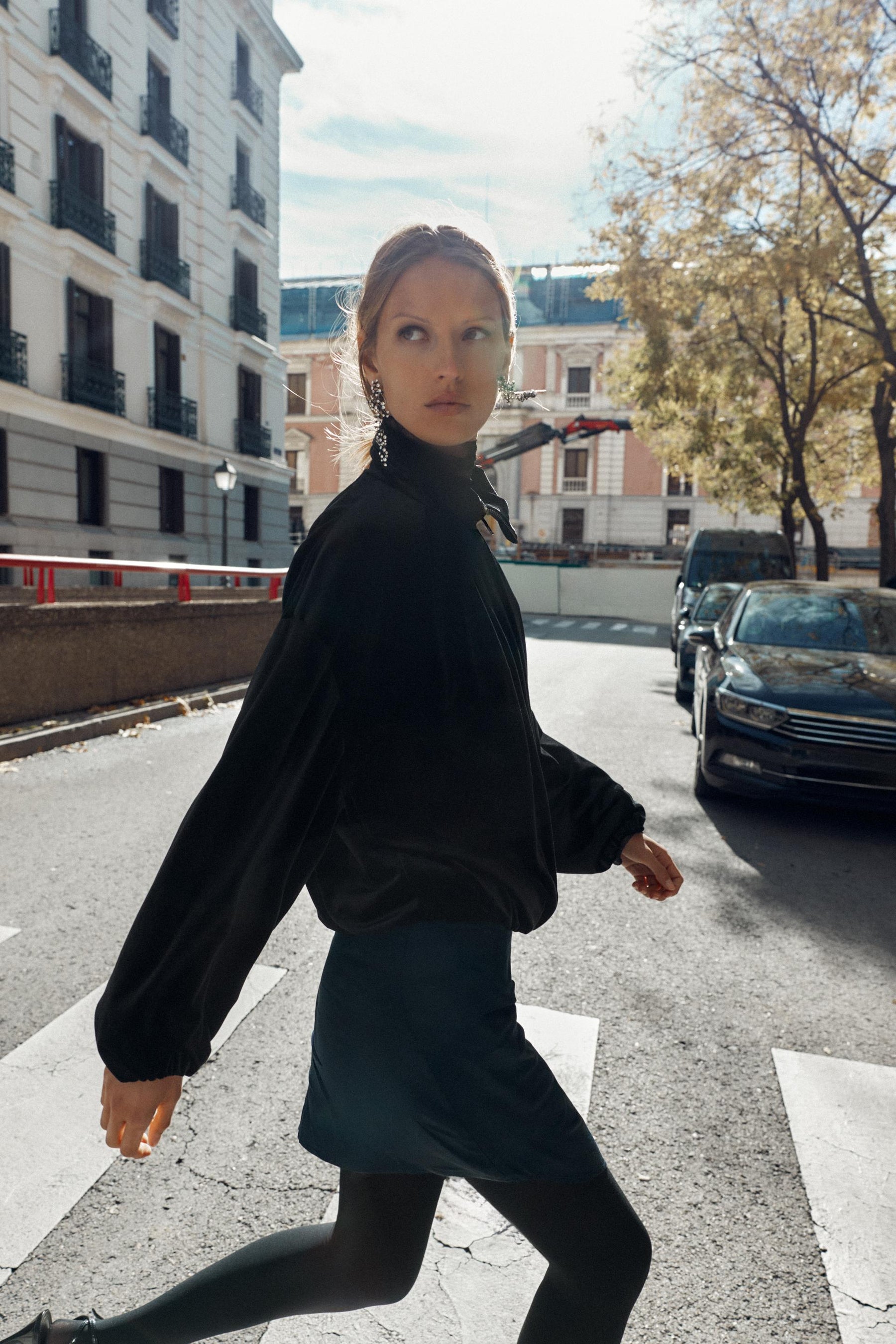 VELVET BOMBER JACKET - Image 4