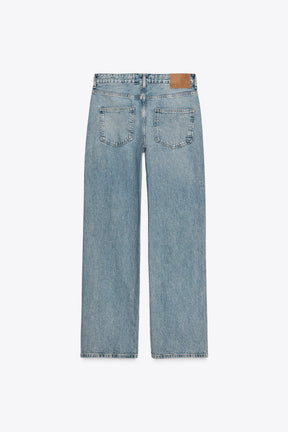Relaxed Mid-Waist Jeans