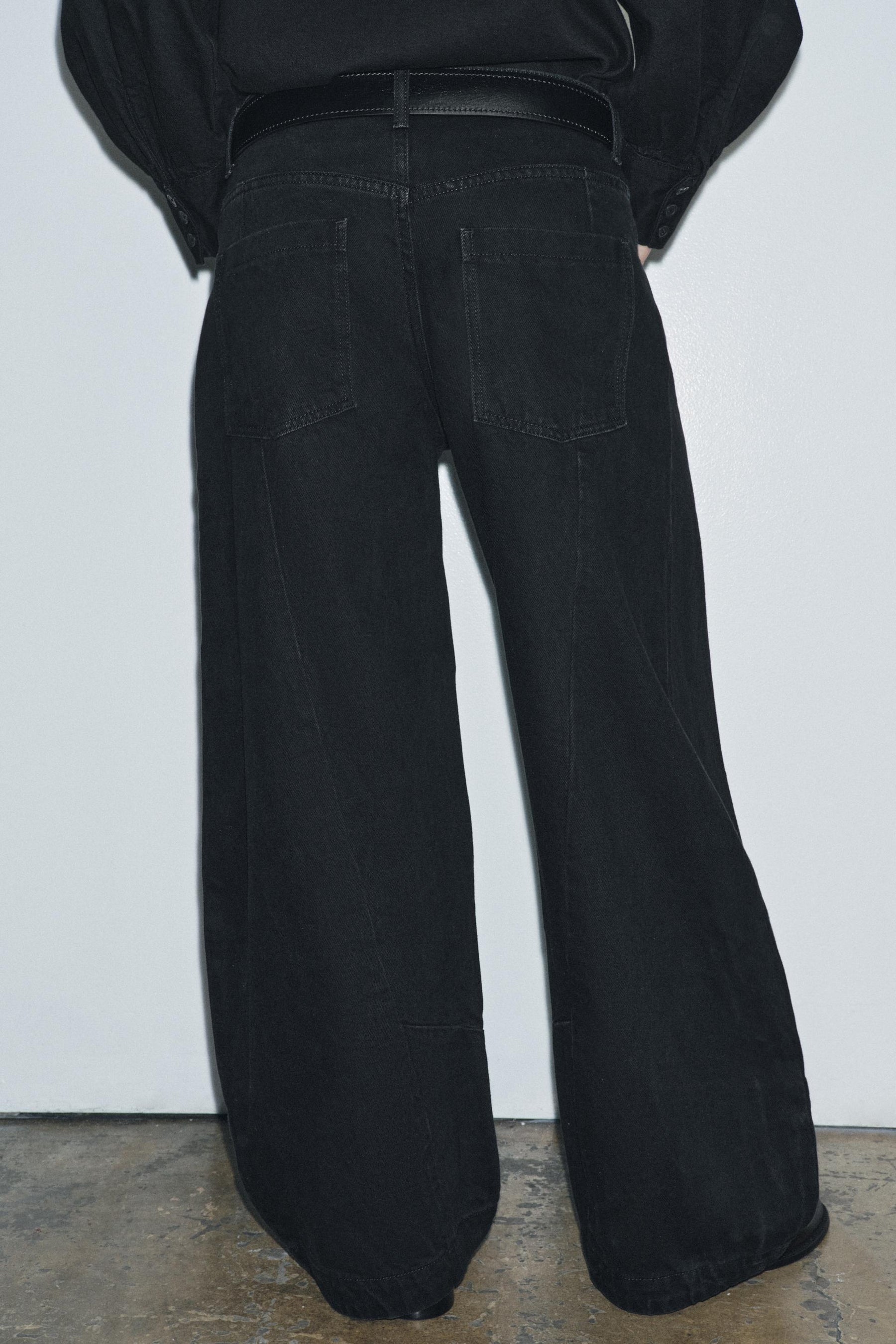 Low-Rise Balloon Jeans