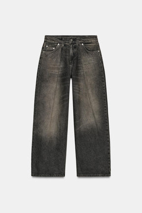 Wide-leg mid-waist jeans