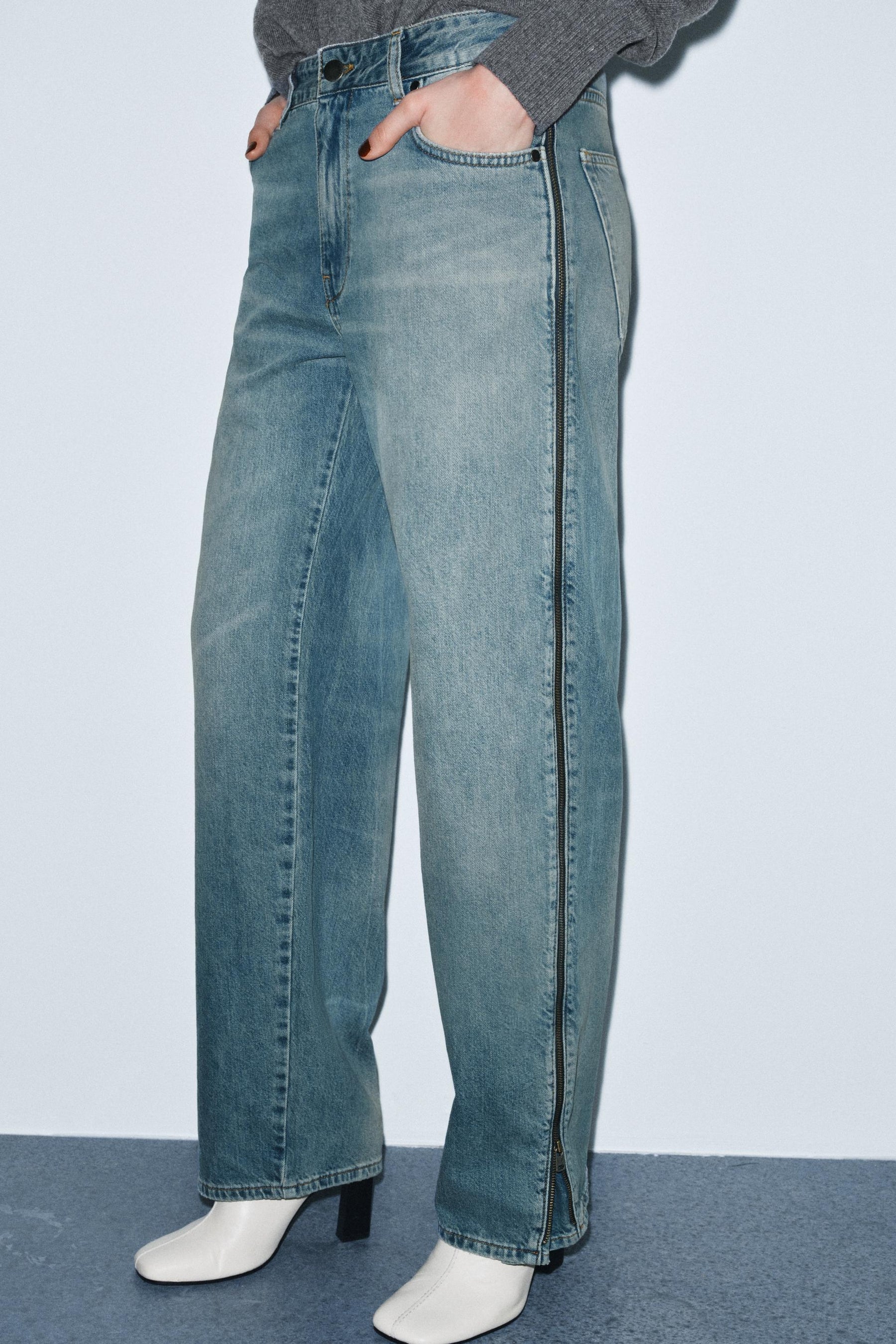 Jeans mit mittelhohem Bund und Reißverschlüssen