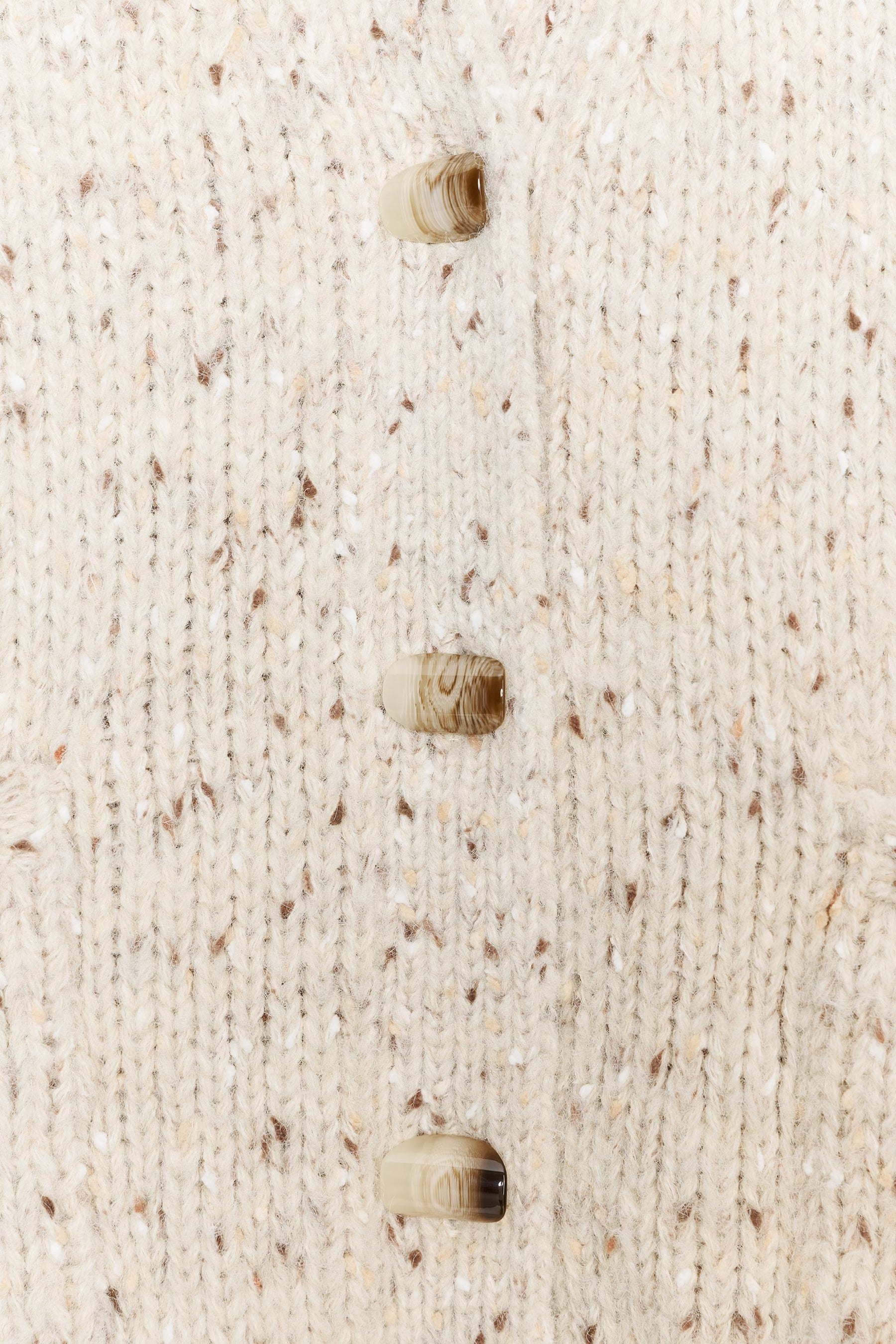 ÜBERGROSSER STRICKCARDIGAN