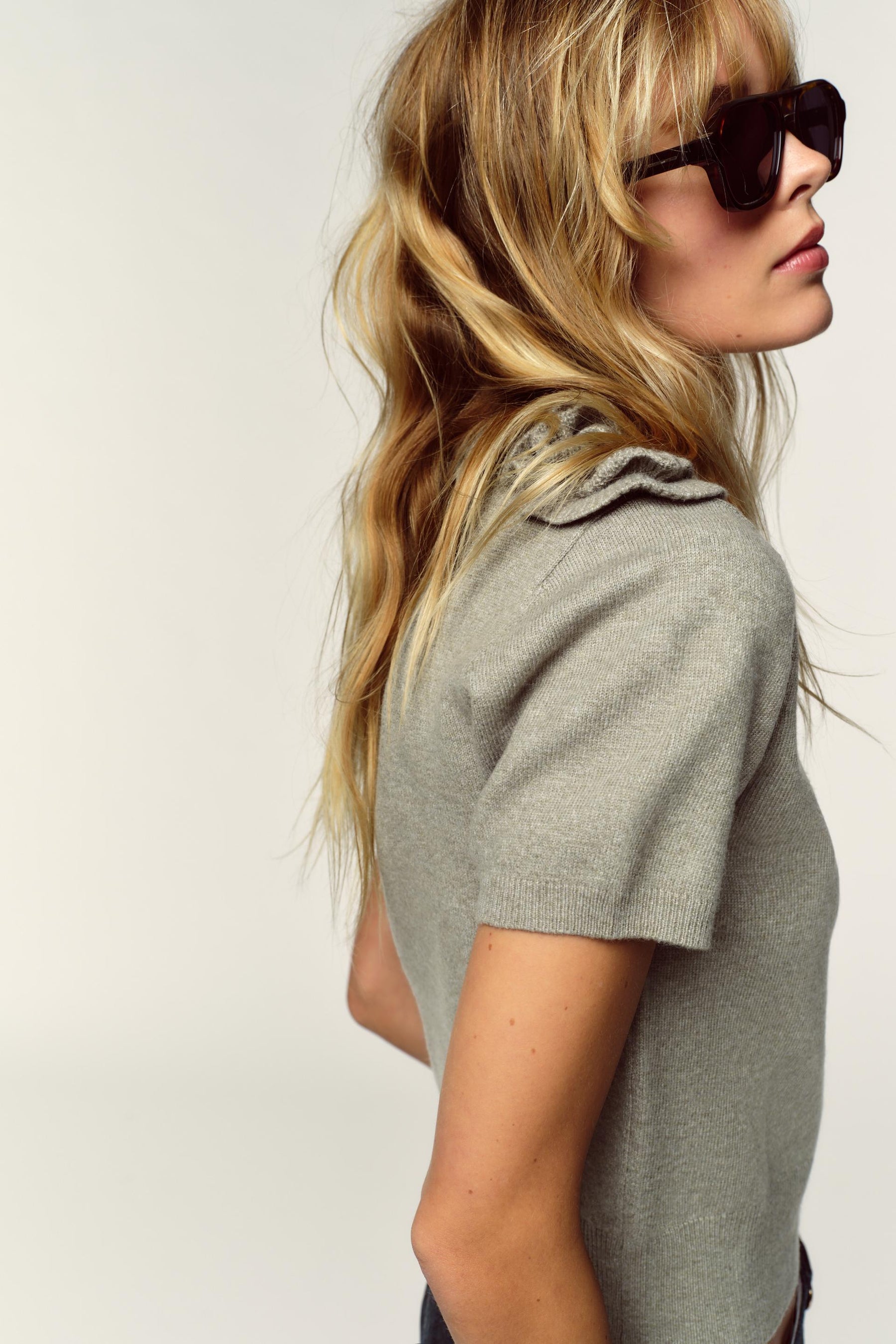 Floral knit short sleeve