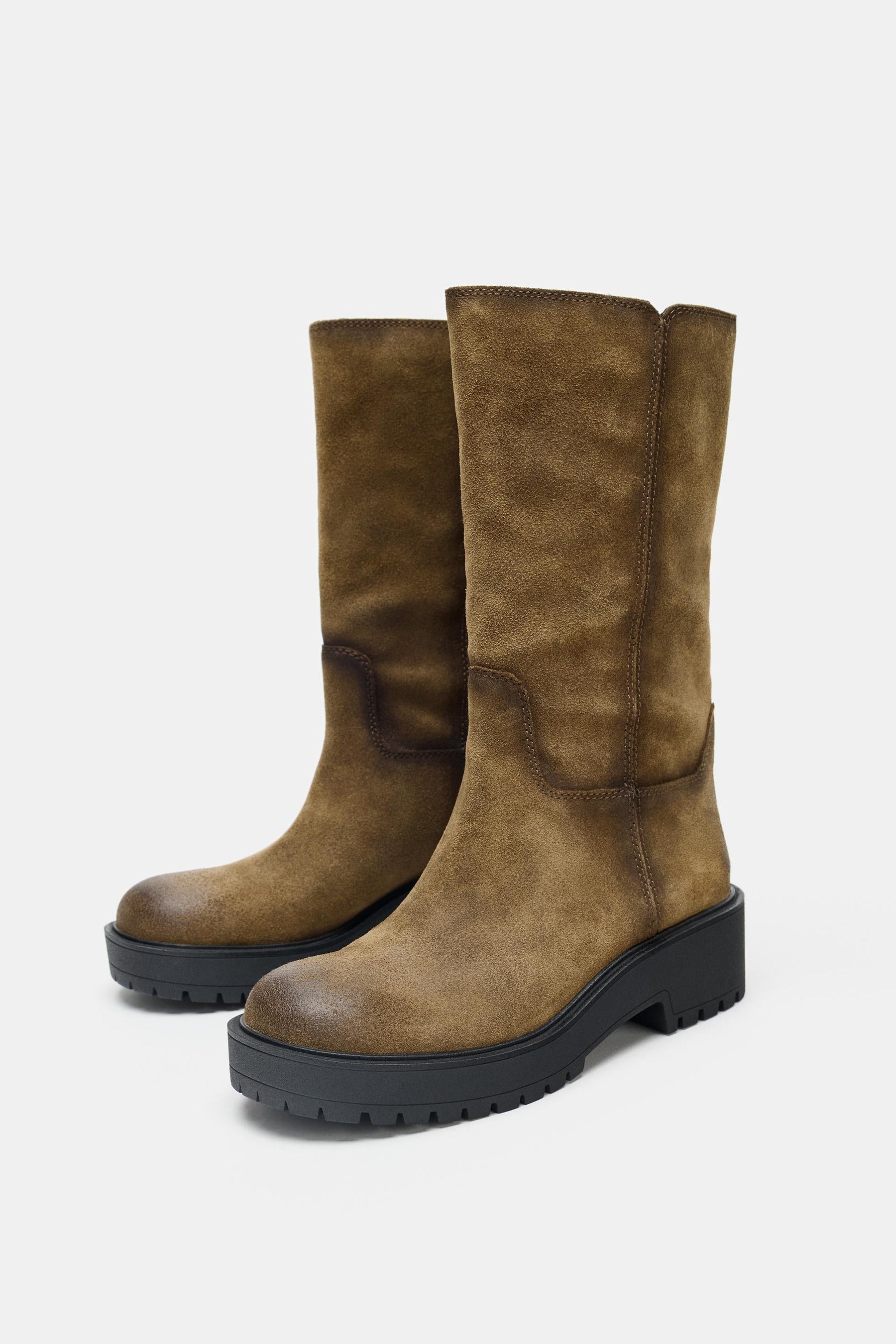 WILDLEDER-ANGLE-BOOTS