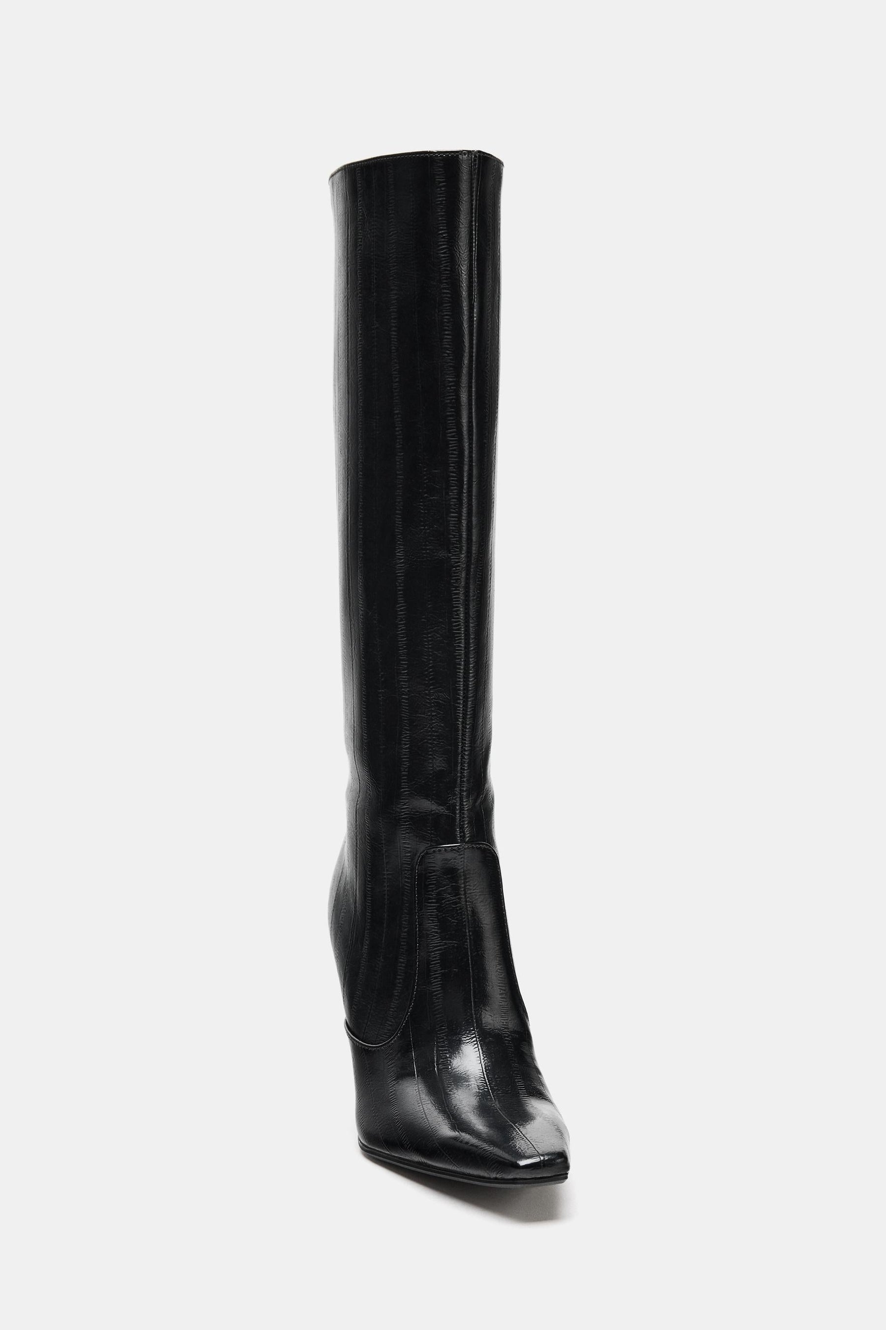 Engraved Heel Boots