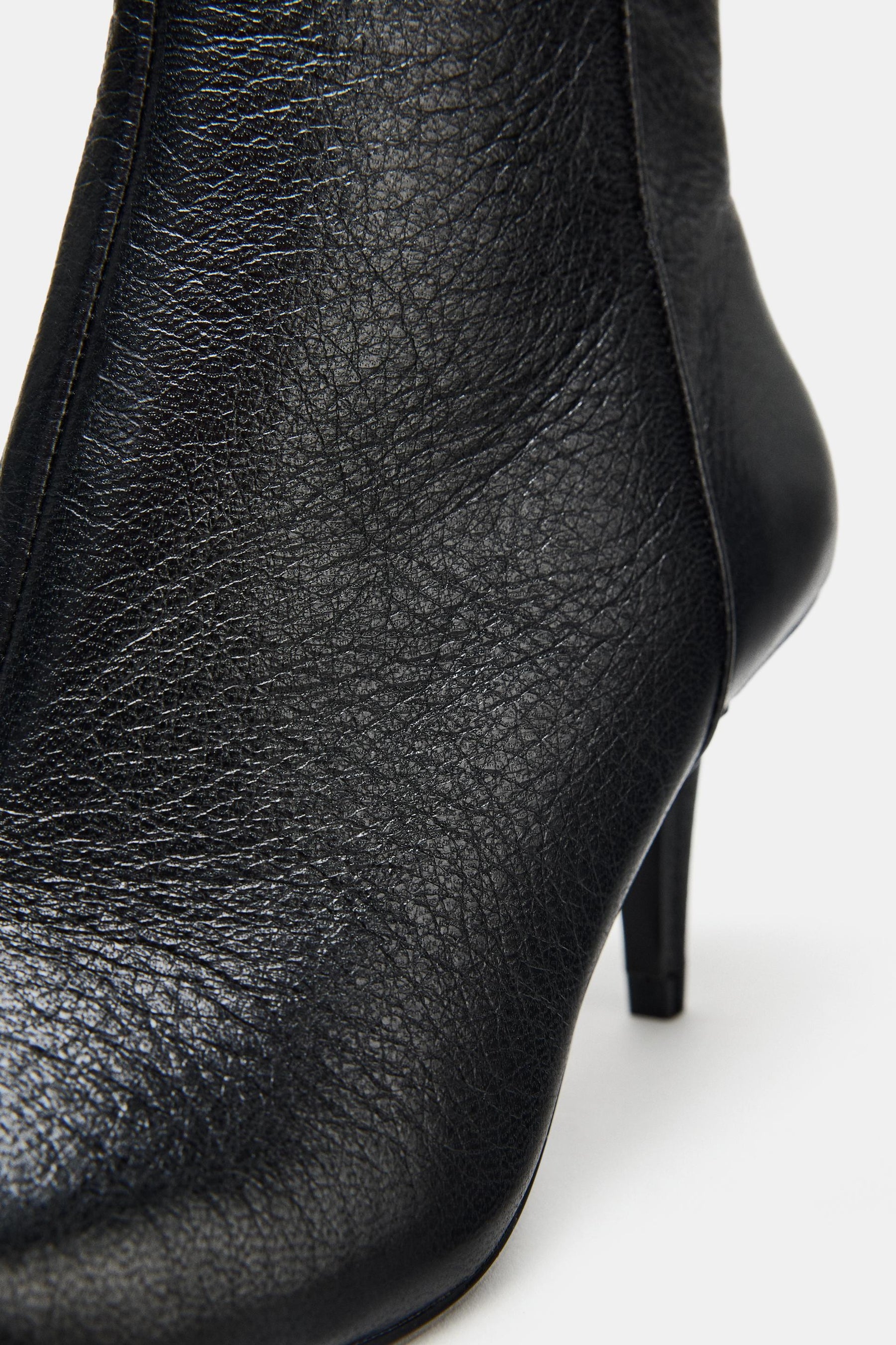 LEATHER ANKLE BOOTS