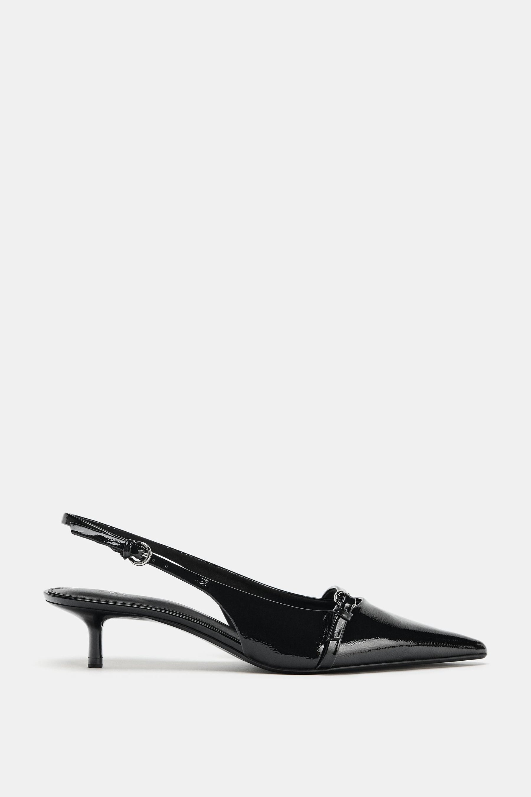Slingback-Pumps aus Lackimitat