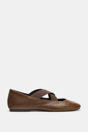Leather Ballerinas with Crossover