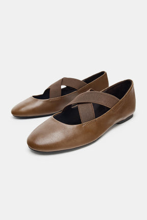 Leather Ballerinas with Crossover