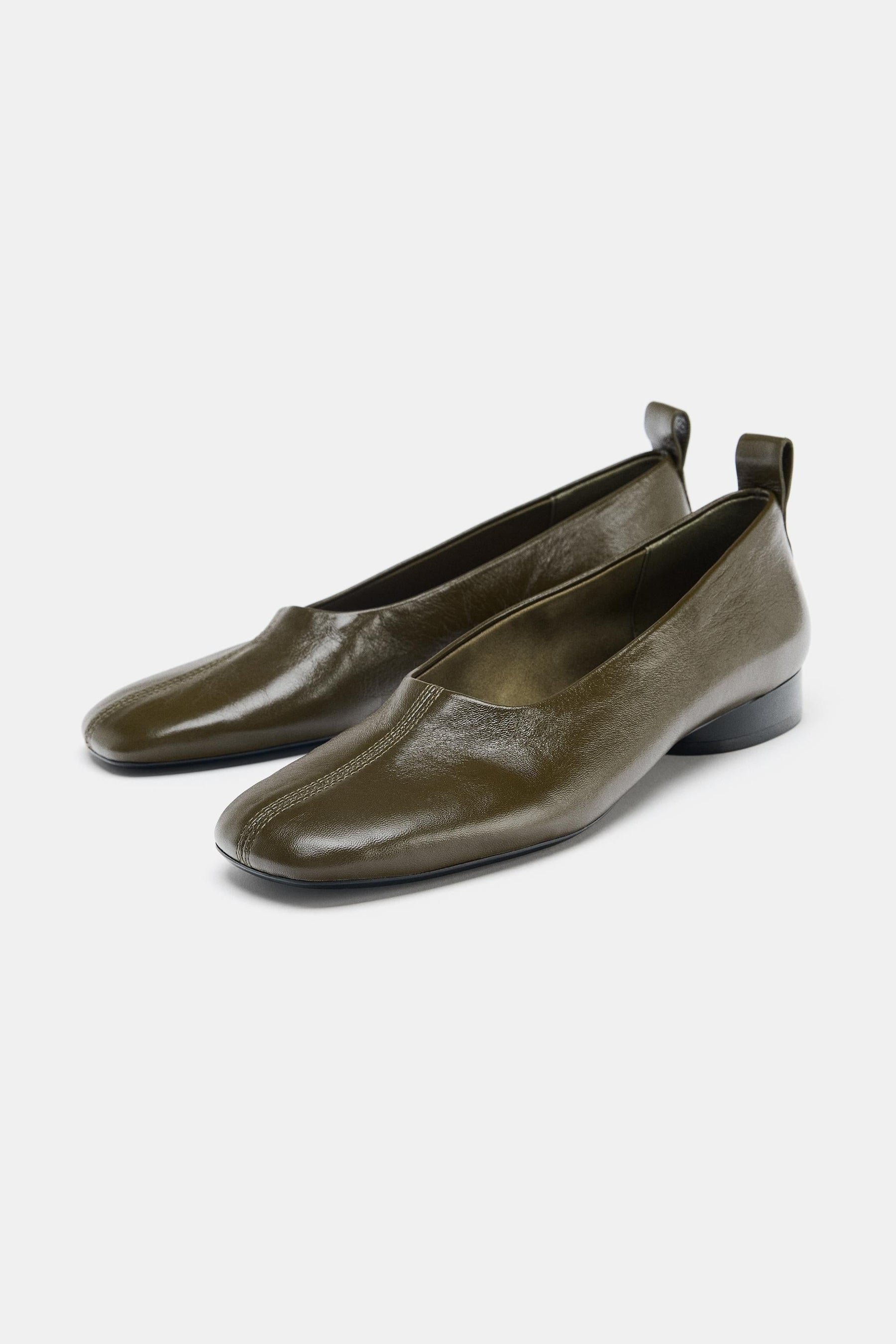 LOW-HEEL LEATHER BALLERINAS