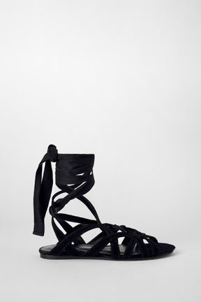 FLACHE SANDALEN
