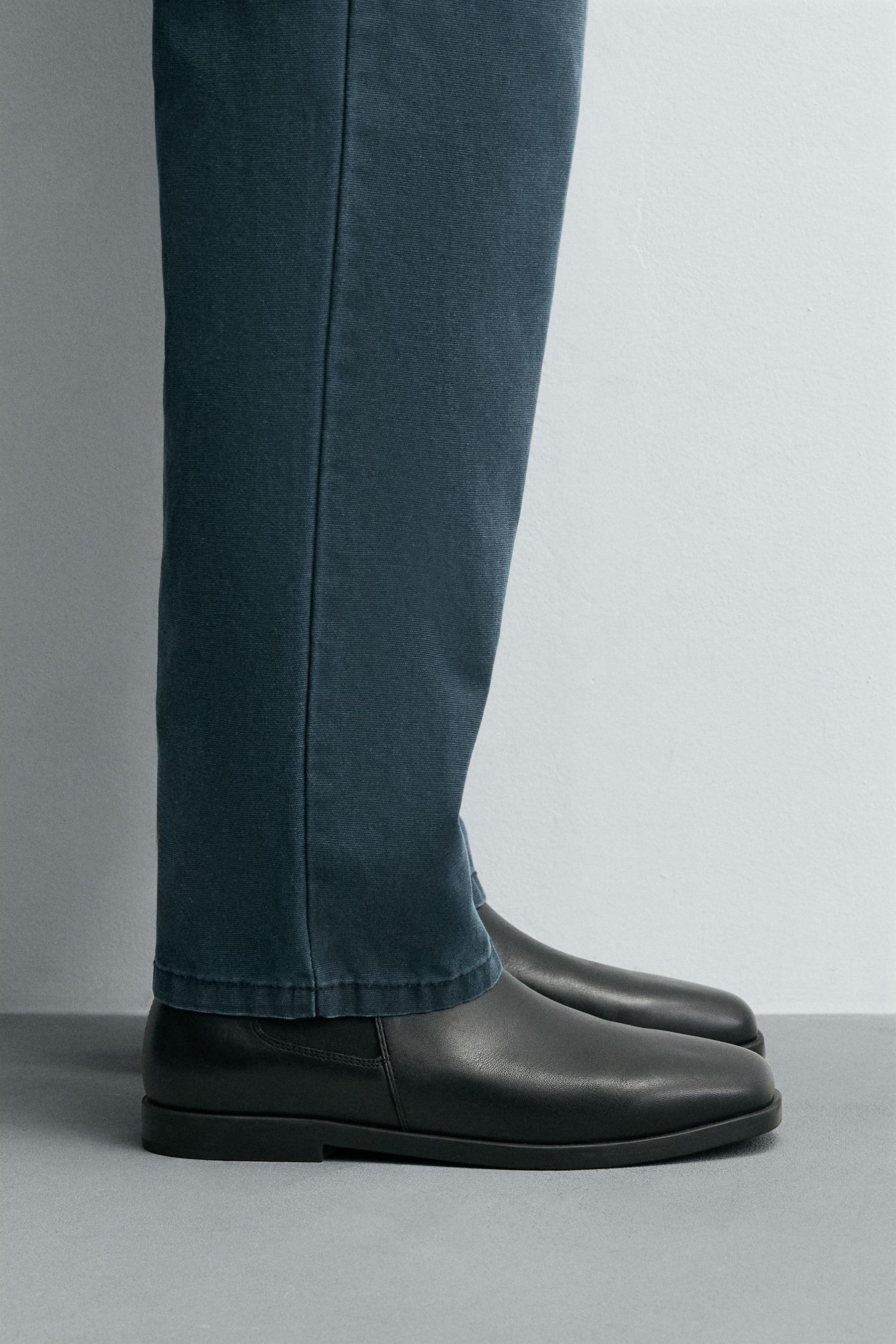 LEATHER CHELSEA BOOTS - Image 1