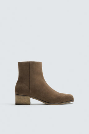 LEATHER HEELED LIMITED EDITION BOOTS - Image 4