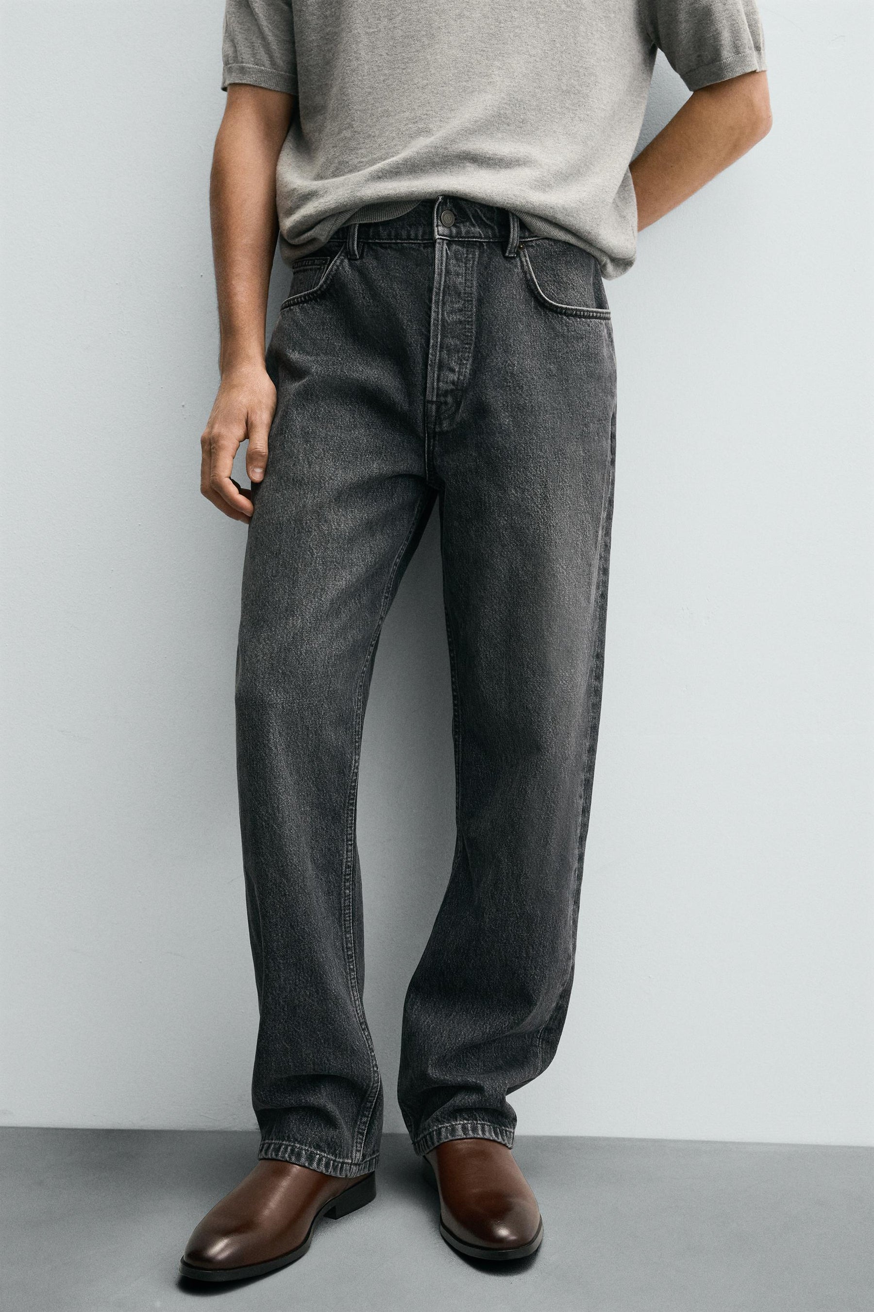 Pointed Chelsea Boots