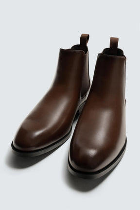 Pointed Chelsea Boots