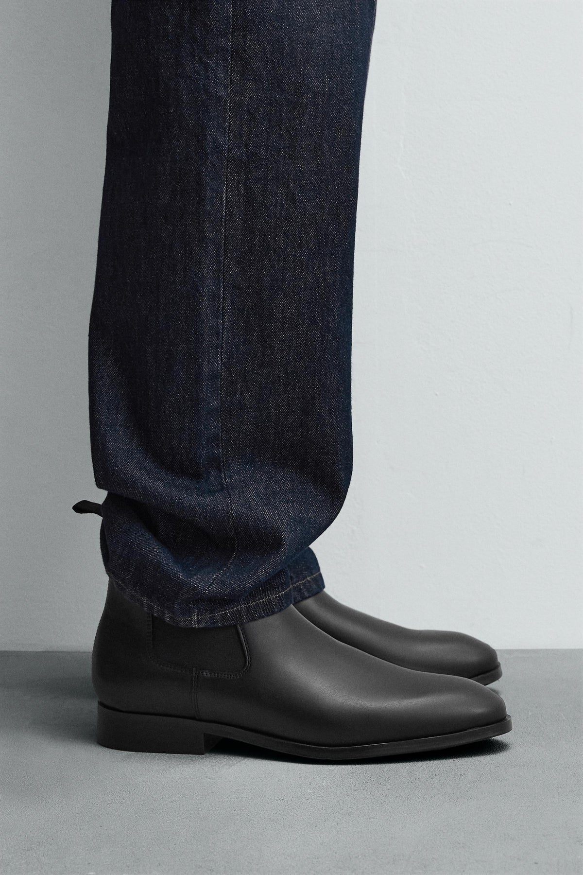 POINTED CHELSEA BOOTS - Image 1