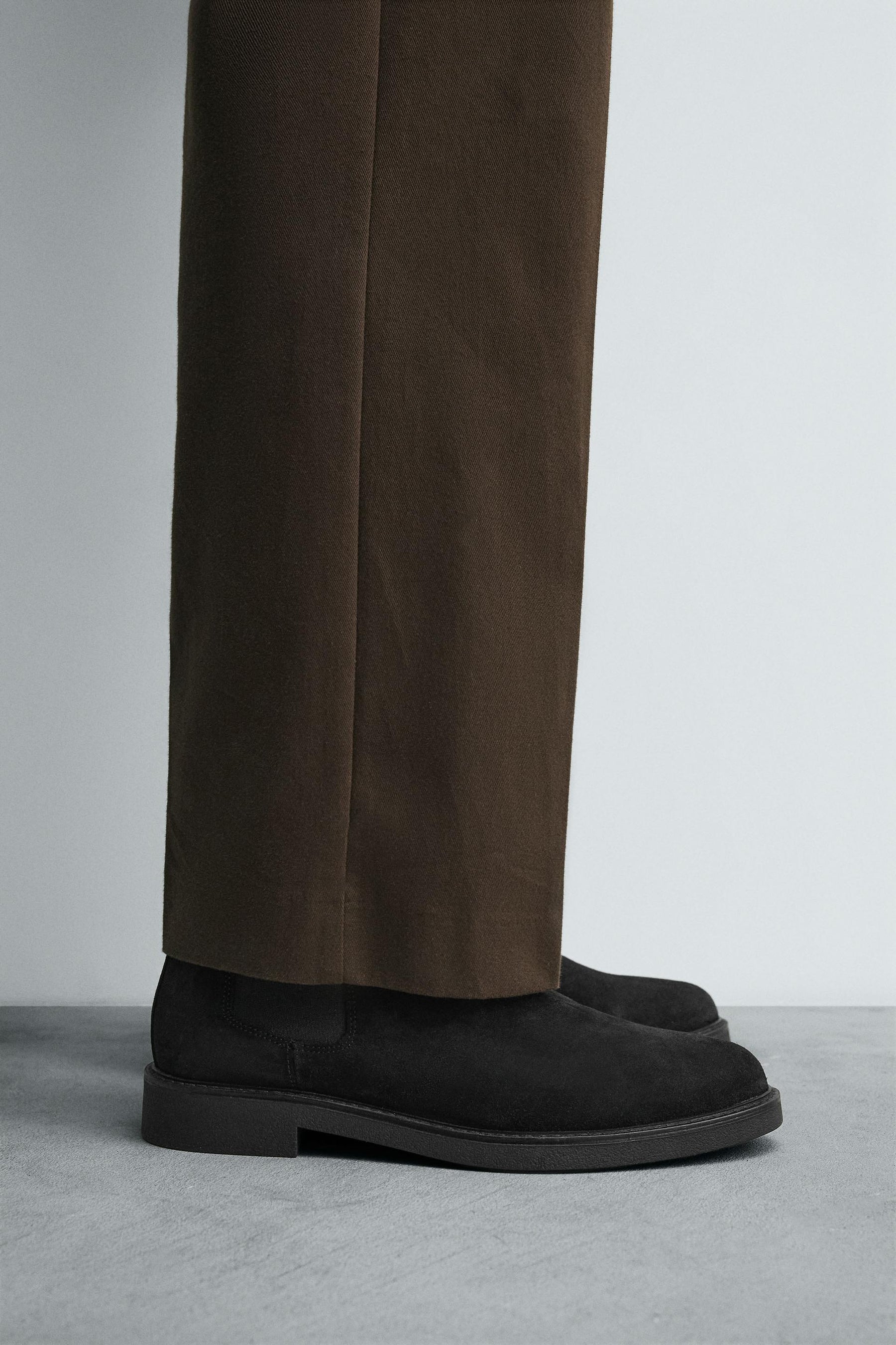 LEATHER CHELSEA BOOTS - Image 1
