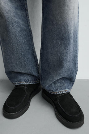 Schnürstiefel aus Leder