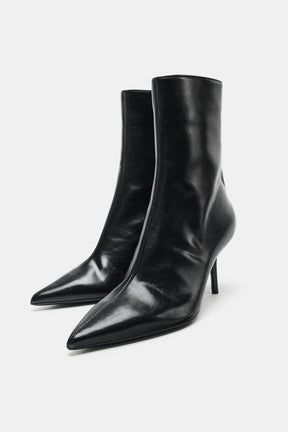 Crackled-effect ankle boots