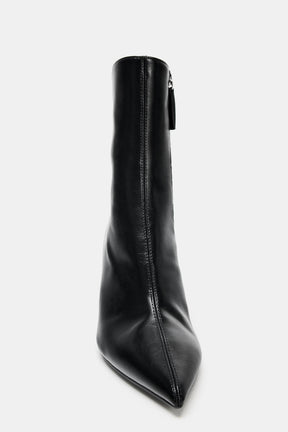 Crackled-effect ankle boots